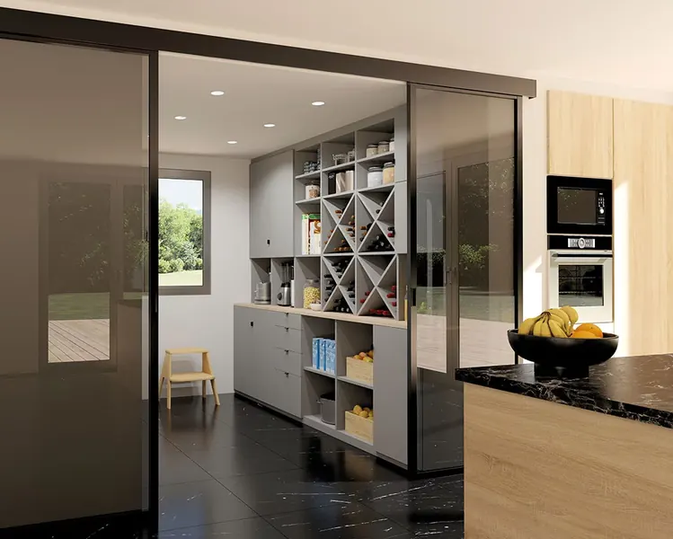 Agencement sur-mesure avec rangements et portes en verre coulissantes