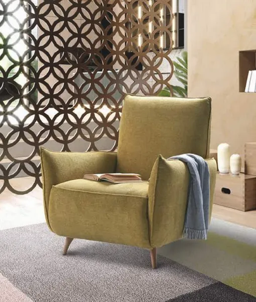Grand dossier, grand confort ! Fauteuil dixie jaune avec pieds bois (disponible dans d'autre tissus et coloris)